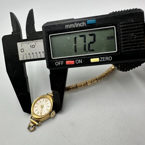 Vintage Timex Watch Women Gold Tone Manual Wind BROKEN Stretch Band Working - Picture 5 of 6
